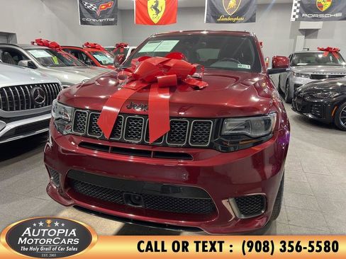 Used 2018 Jeep Grand Cherokee Trackhawk AWD/4WD image 1