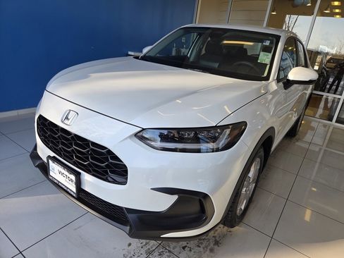 Certified 2024 Honda HR-V LX image 1