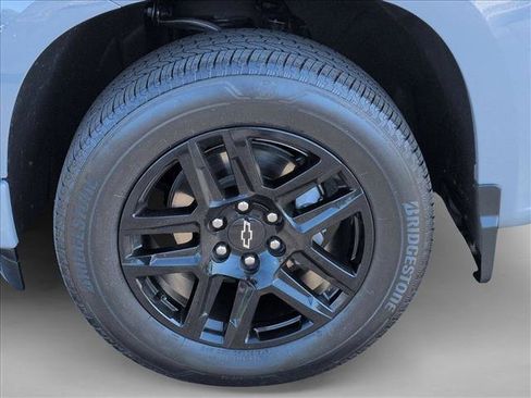 Used 2025 Chevrolet Silverado 1500 Custom w/ LPO, Dark Essentials Package RWD image 29
