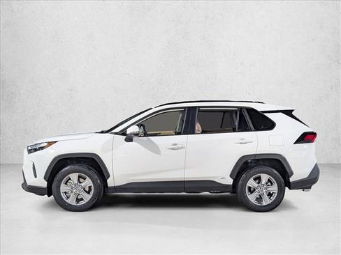 Used 2025 Toyota RAV4 XLE w/ Convenience Package image 8