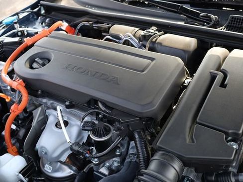 Used 2025 Honda Civic Sport image 8