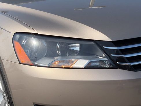 Used 2015 Volkswagen Passat 1.8T Limited Edition FWD image 24