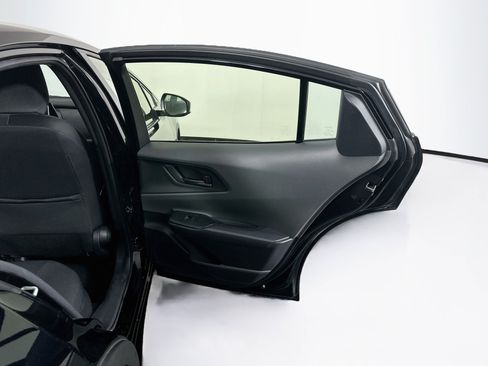 Used 2025 Toyota Prius LE FWD image 28