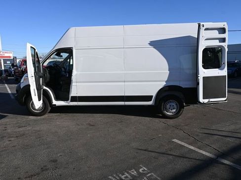 New 2026 RAM ProMaster 3500 w/ Cold Weather Group image 33