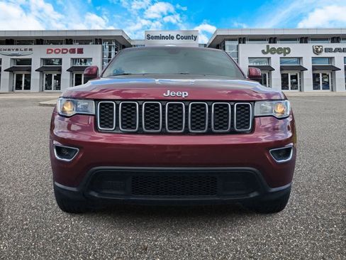 Used 2019 Jeep Grand Cherokee Laredo w/ Laredo X Package RWD image 3