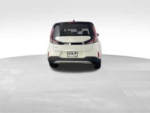 Certified 2024 Kia Soul S image 9