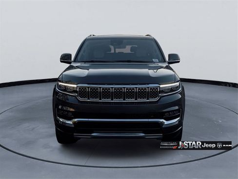 Used 2022 Jeep Grand Wagoneer Series II w/ Convenience Group III image 2