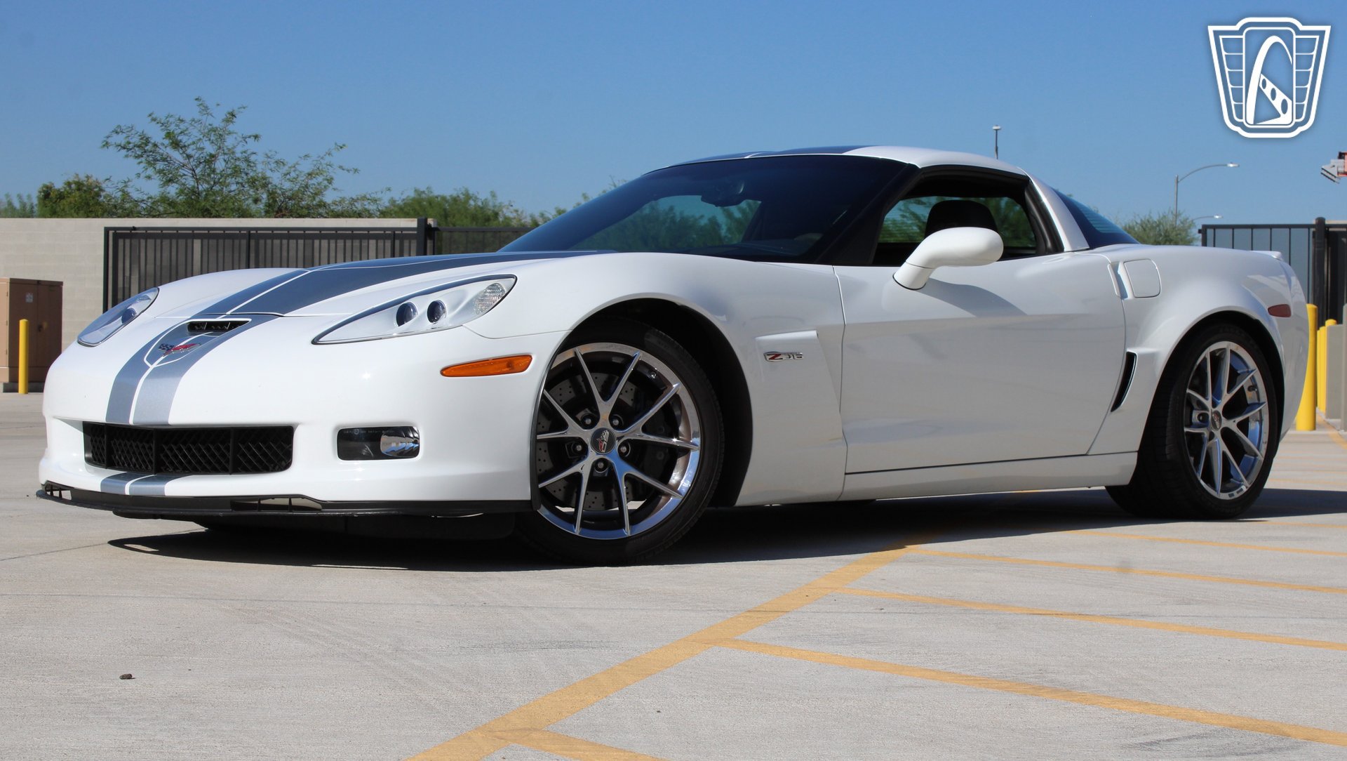 Used 2013 Chevrolet Corvette Z06 w/ 3LZ Preferred Equipment Group RWD image 2