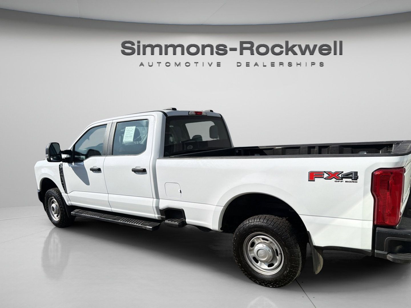Used 2024 Ford F250 XL w/ FX4 Off-Road Package AWD/4WD image 3