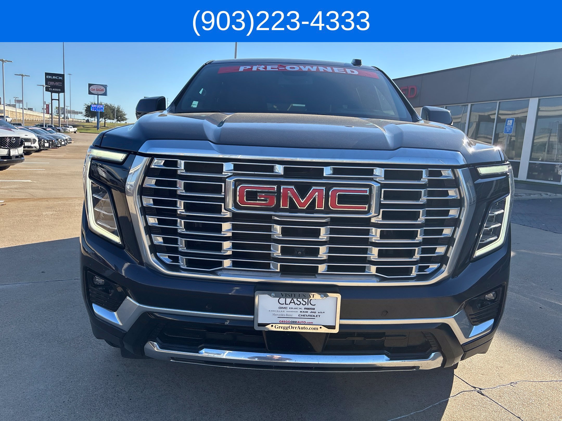 Used 2025 GMC Yukon Denali AWD/4WD image 2