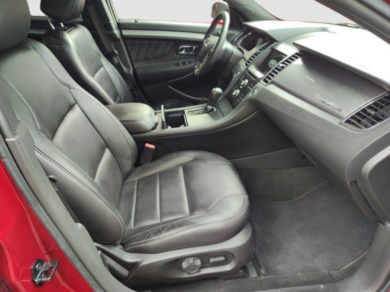 Used 2017 Ford Taurus SEL w/ Equipment Group 201A FWD image 20