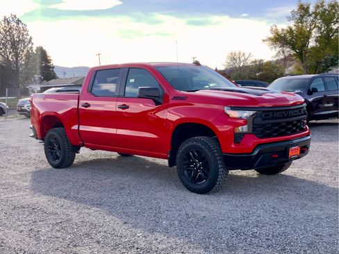 New 2026 Chevrolet Silverado 1500 Custom Trail Boss w/ LPO, Dark Essentials Package image 7