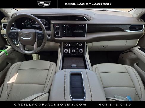 Used 2022 GMC Yukon XL Denali w/ Denali Ultimate Package AWD/4WD image 9