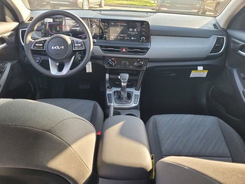 New 2026 Kia Seltos LX image 8