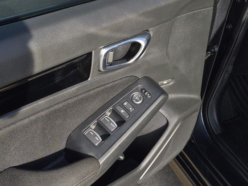Used 2025 Honda Civic Sport image 12