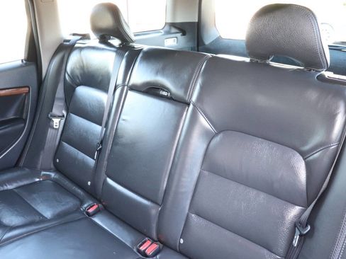 Used 2010 Volvo XC70 3.2 image 54