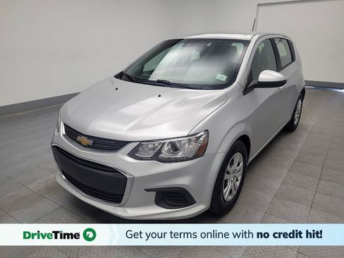 Used 2020 Chevrolet Sonic LT FWD image 1