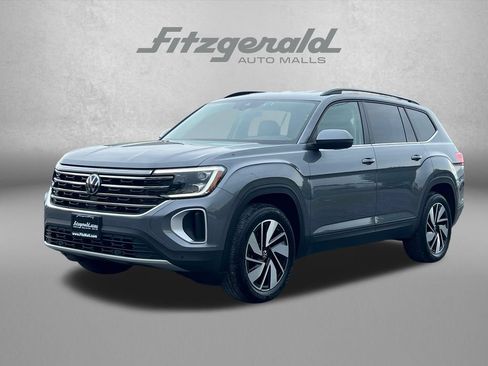 Used 2024 Volkswagen Atlas SE FWD image 2