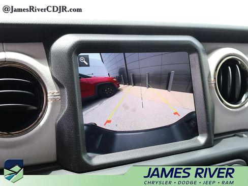 Used 2023 Jeep Gladiator Overland AWD/4WD image 33