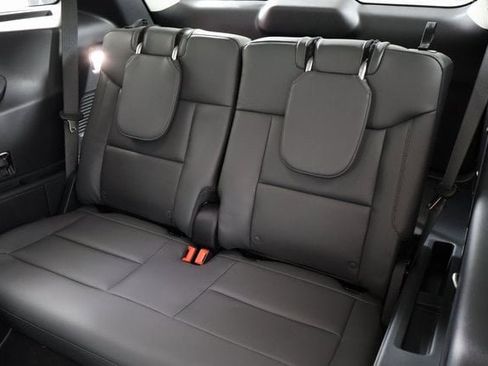 New 2026 Ford Explorer Active w/ Active Comfort Package image 16