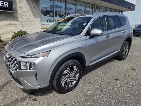 Used 2022 Hyundai Santa Fe SEL image 2