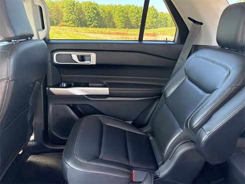 Used 2021 Ford Explorer XLT w/ Equipment Group 202A image 50