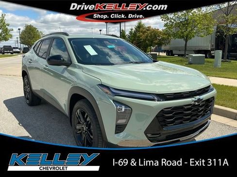 New 2026 Chevrolet Trax ACTIV w/ Sunroof Package FWD image 1