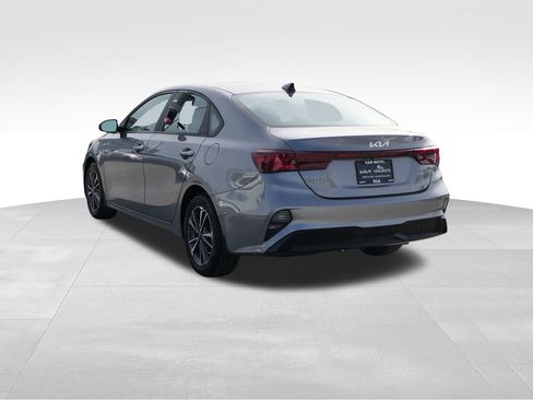Used 2023 Kia Forte LXS image 6
