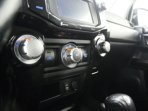 Used 2014 Toyota 4Runner Trail image 25
