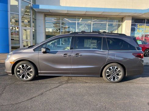 New 2026 Honda Odyssey Elite image 2