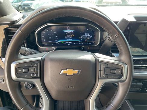 Used 2024 Chevrolet Silverado 2500 LTZ w/ LTZ Premium Package image 30