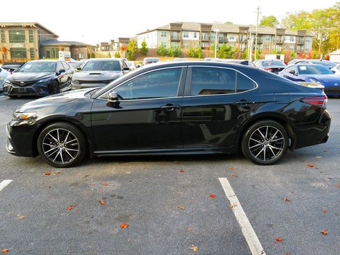 Used 2023 Toyota Camry SE FWD image 10
