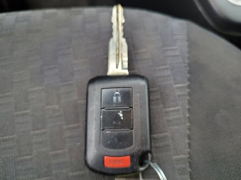 Used 2019 Mitsubishi Mirage ES image 32