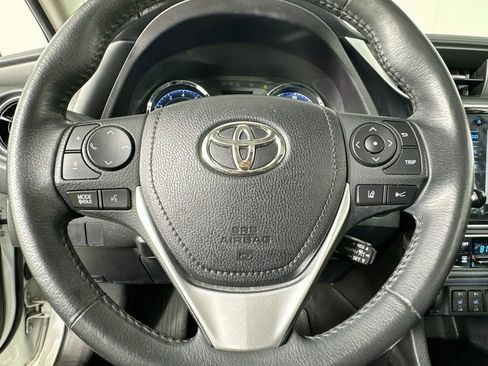 Used 2018 Toyota Corolla XSE FWD image 38