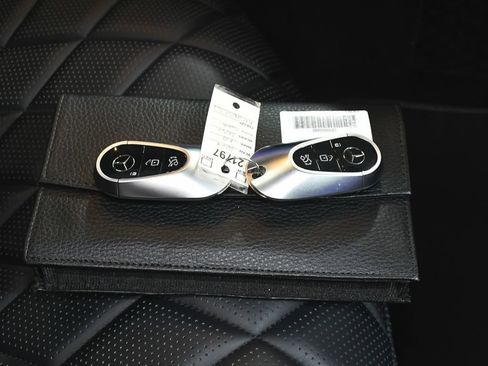 Used 2024 Mercedes-Benz S 580 4MATIC Sedan image 75