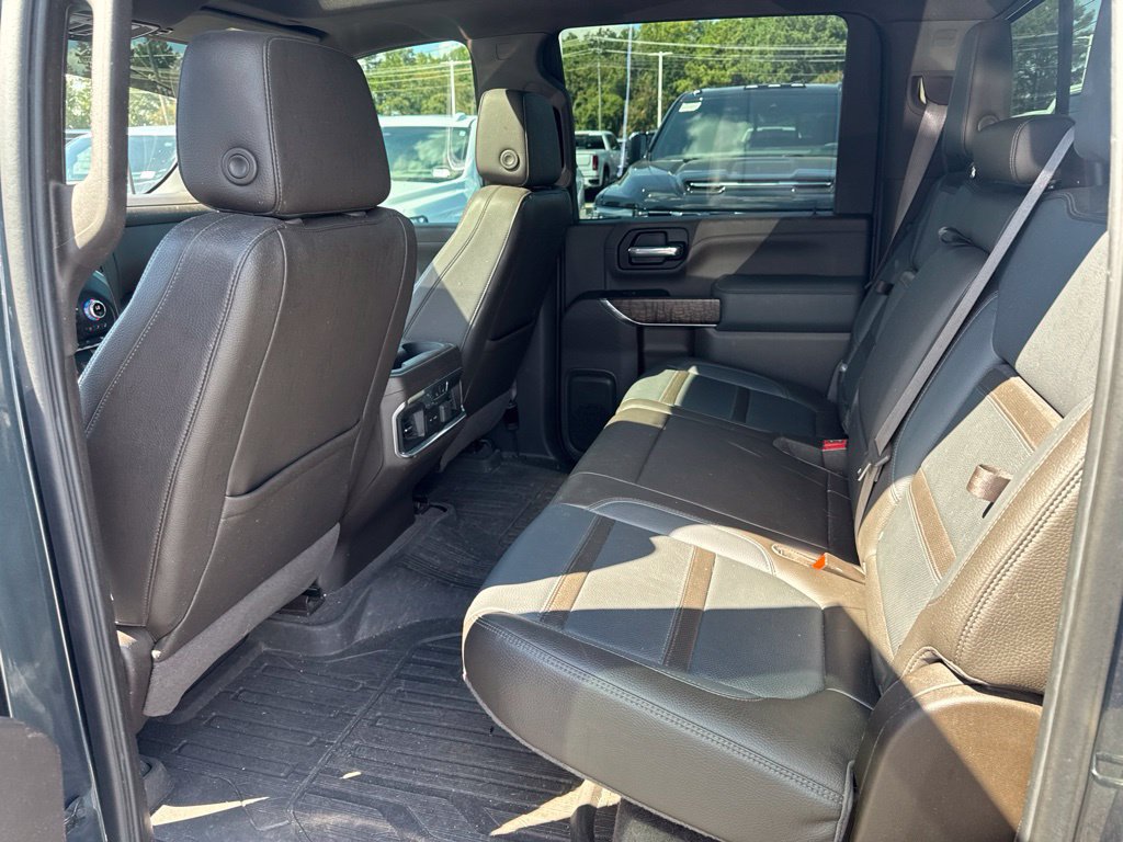 Used 2020 GMC Sierra 3500 Denali w/ Denali Ultimate Package AWD/4WD image 17