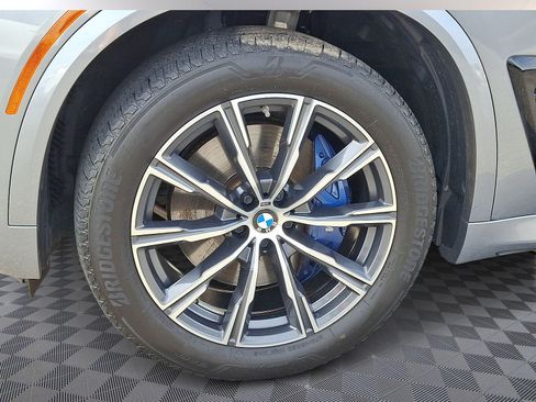 Used 2024 BMW X5 xDrive40i w/ M Sport Package AWD/4WD image 2