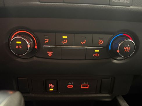 Used 2024 Nissan Frontier SV w/ Technology Package RWD image 19
