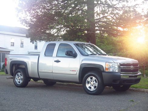 Used 2008 Chevrolet Silverado 1500 LT w/ Max Trailering Pack AWD/4WD image 6