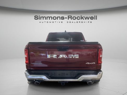 Used 2025 RAM 1500 Big Horn AWD/4WD image 4