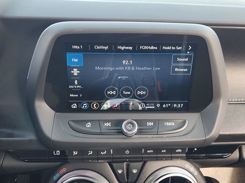 Used 2021 Chevrolet Camaro LT w/ Technology Package image 17