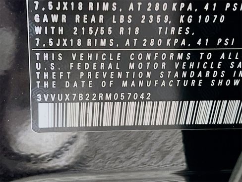 Used 2024 Volkswagen Taos SE image 33