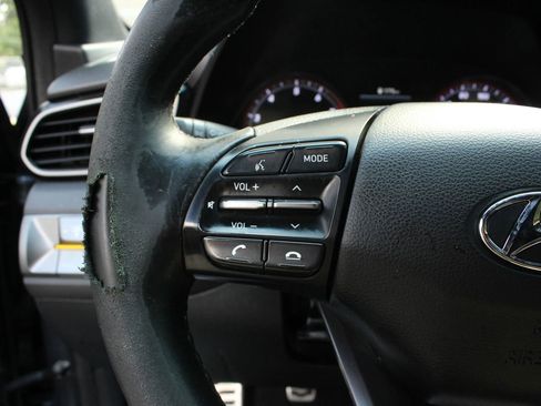 Used 2019 Hyundai Veloster Turbo R-Spec image 27