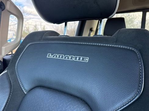 Used 2019 RAM 1500 Laramie image 26