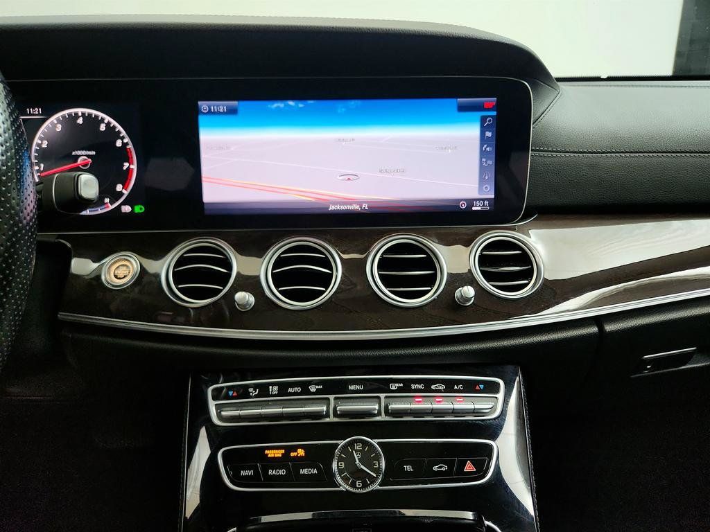 Used 2018 Mercedes-Benz E 400 4MATIC Wagon image 21