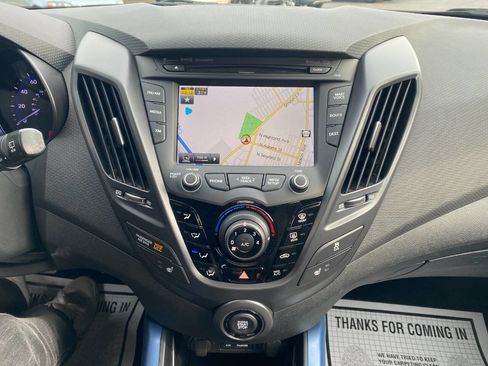 Used 2013 Hyundai Veloster Turbo w/ Ultimate Pkg image 15