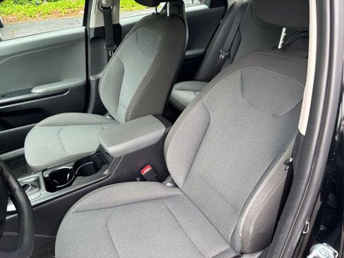Used 2025 Kia K4 FWD image 23