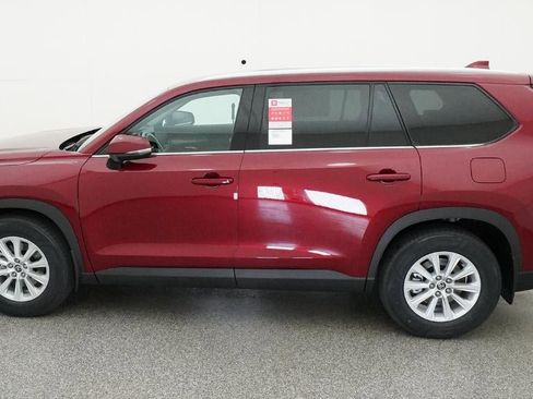 New 2026 Toyota Grand Highlander XLE FWD image 3