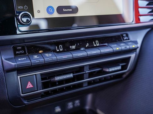 New 2026 Toyota Camry Hybrid image 26