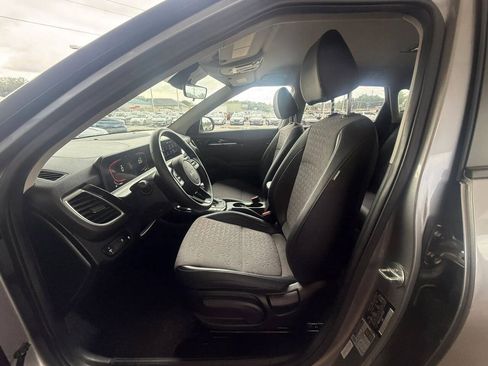 Used 2025 Kia Seltos S AWD/4WD image 17